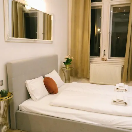 Apartment Exclusive Veres Palne By Cavaland New Budapest