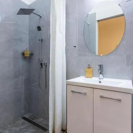 Exclusive Veres Palne By Cavaland New * Budapest