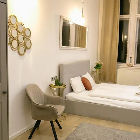 شقة Exclusive Veres Palne By Cavaland New *