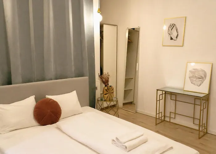Exclusive Veres Palne By Cavaland New Apartamento