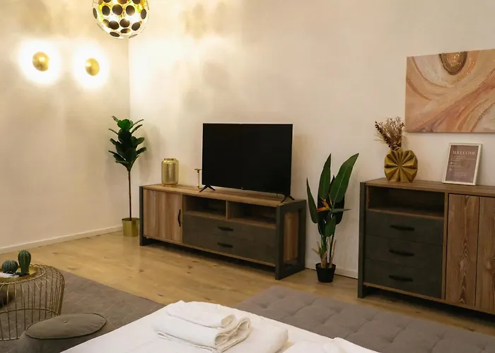 Exclusive Veres Palne By Cavaland New Apartamento *