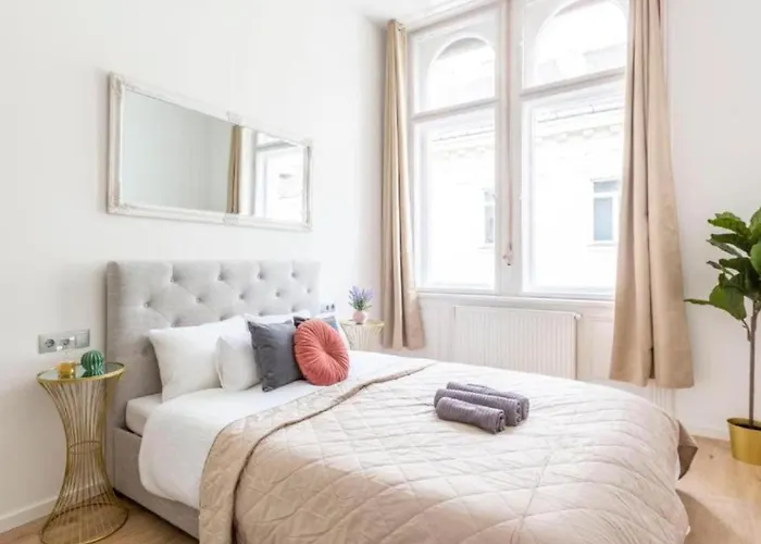 Exclusive Veres Palne By Cavaland New Appartement